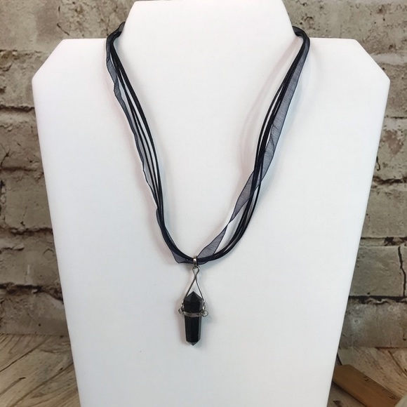 Black Agate point pendant necklace - Picture 3 of 3